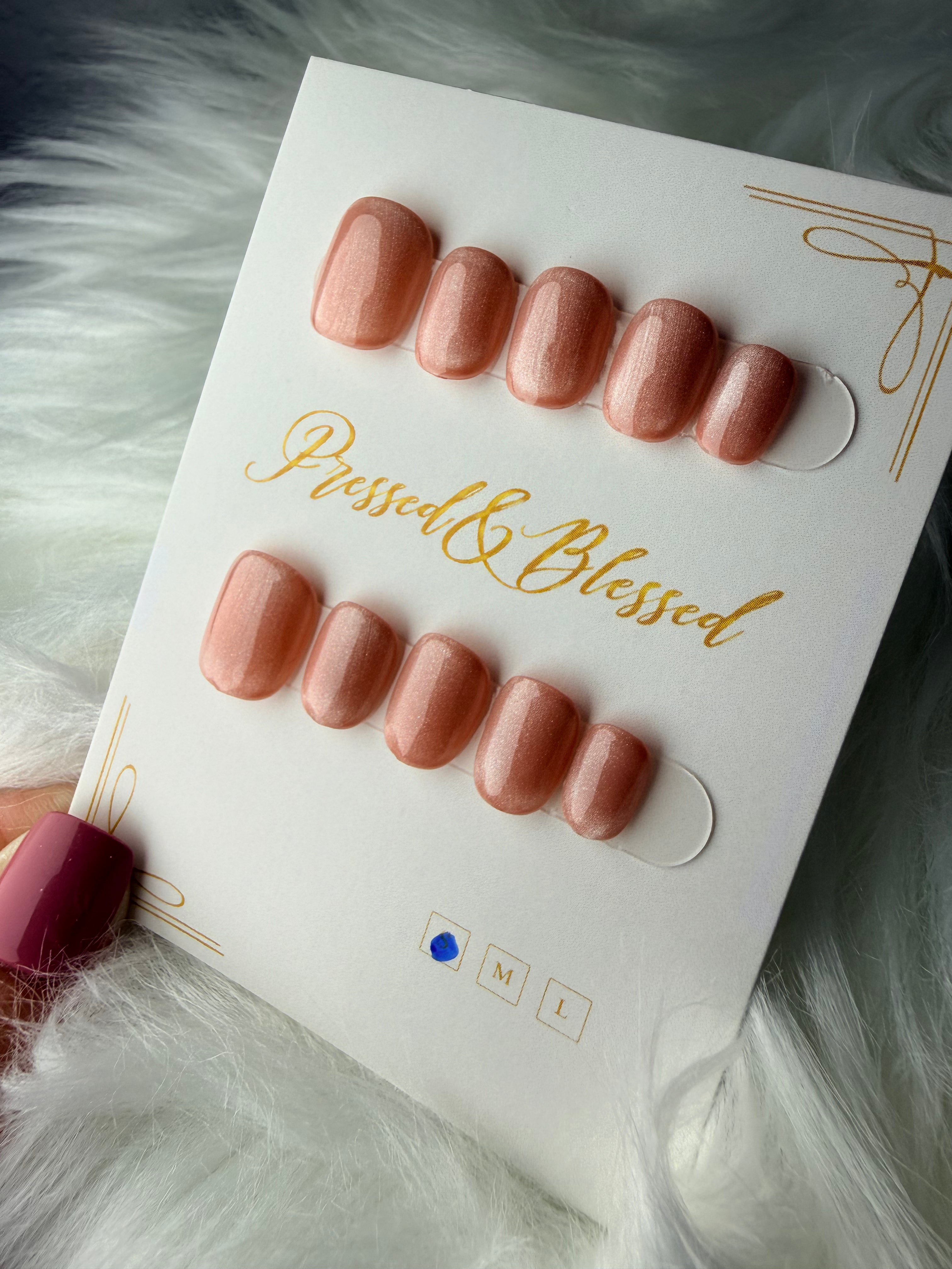 002 Sunday Brunch - Press-On Nails