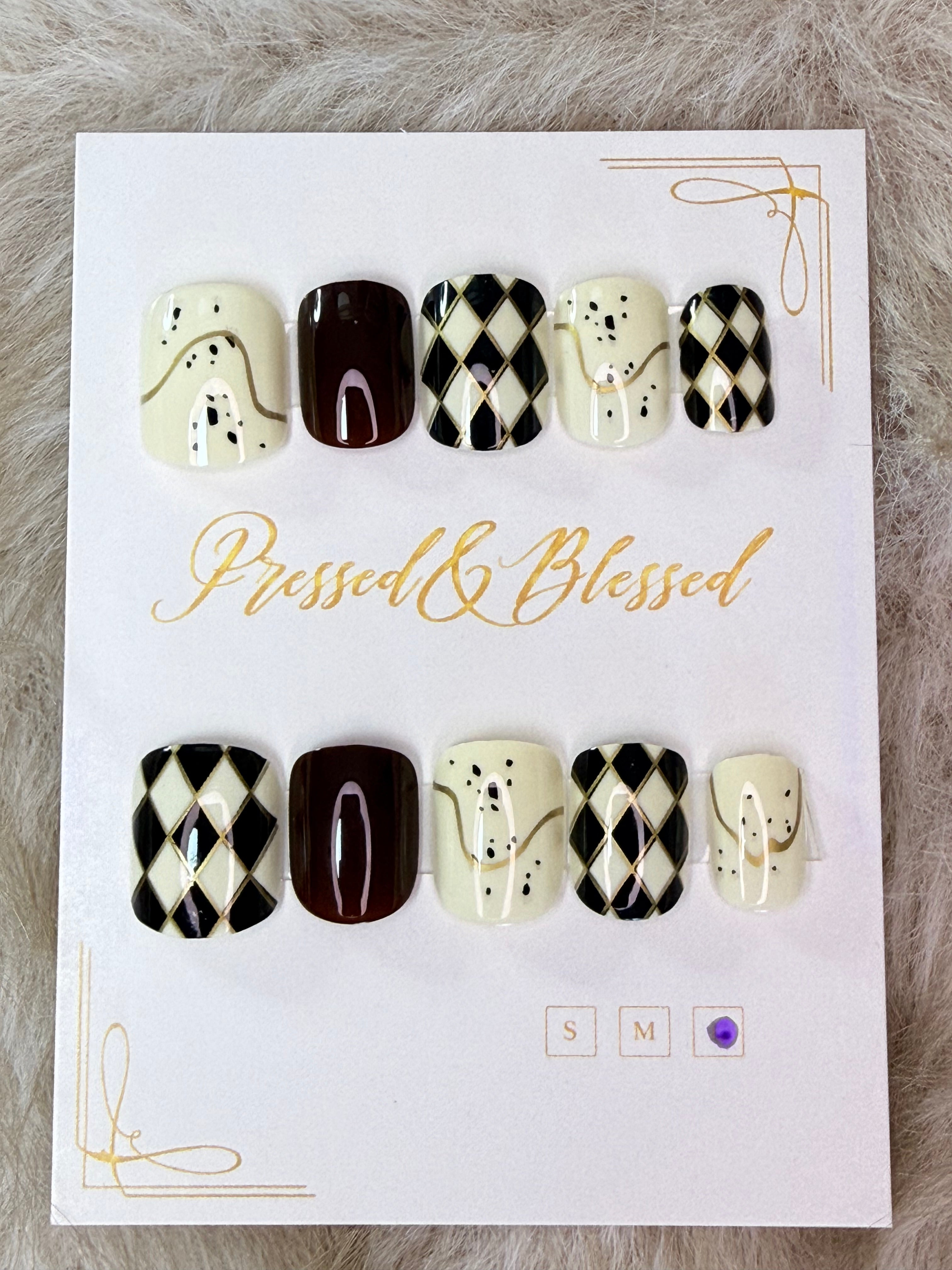 141 Cocoa Collegiate - Press-On Nails