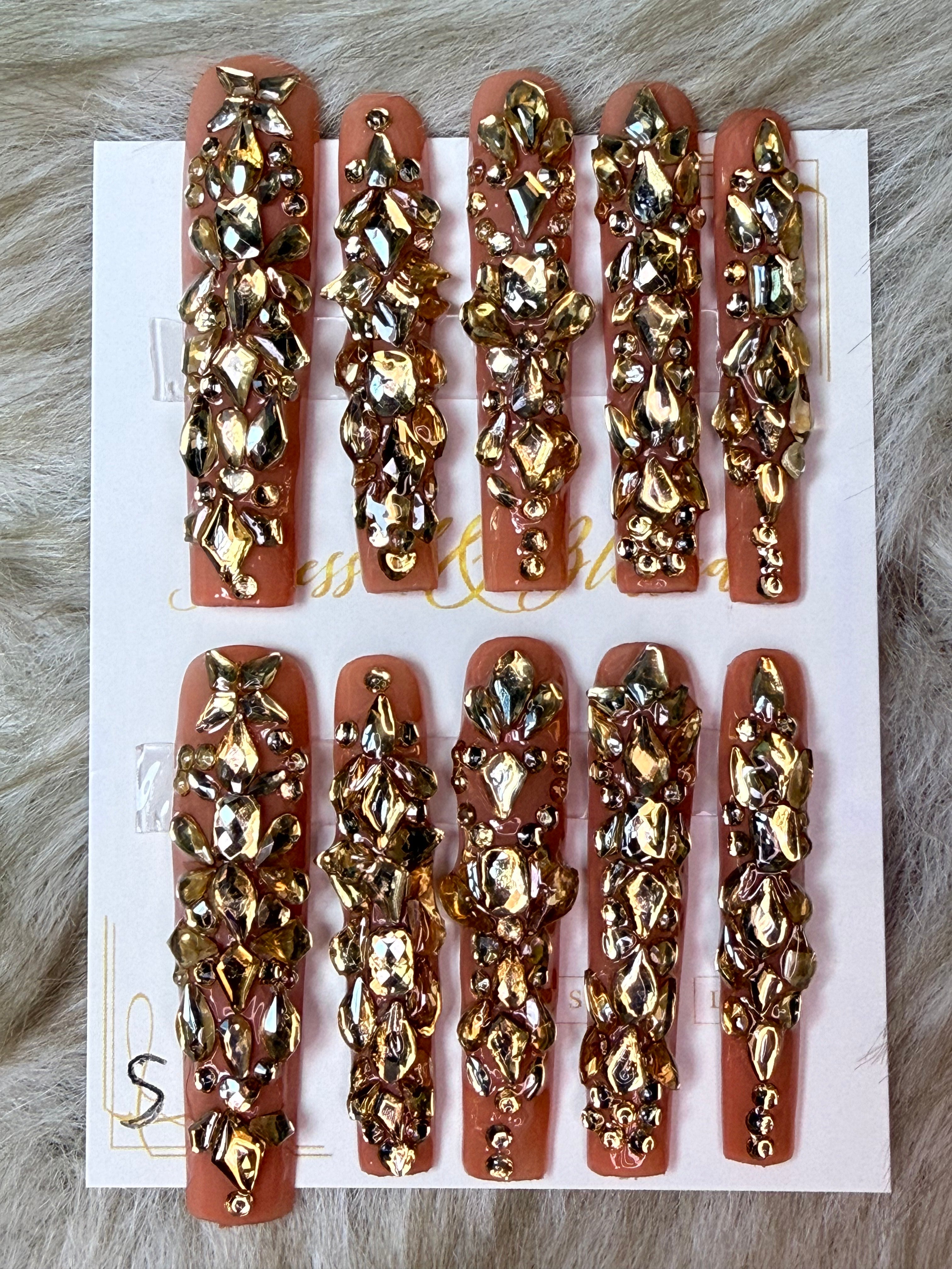 085 24K Am I the Drama - Luxury Press-On Nails