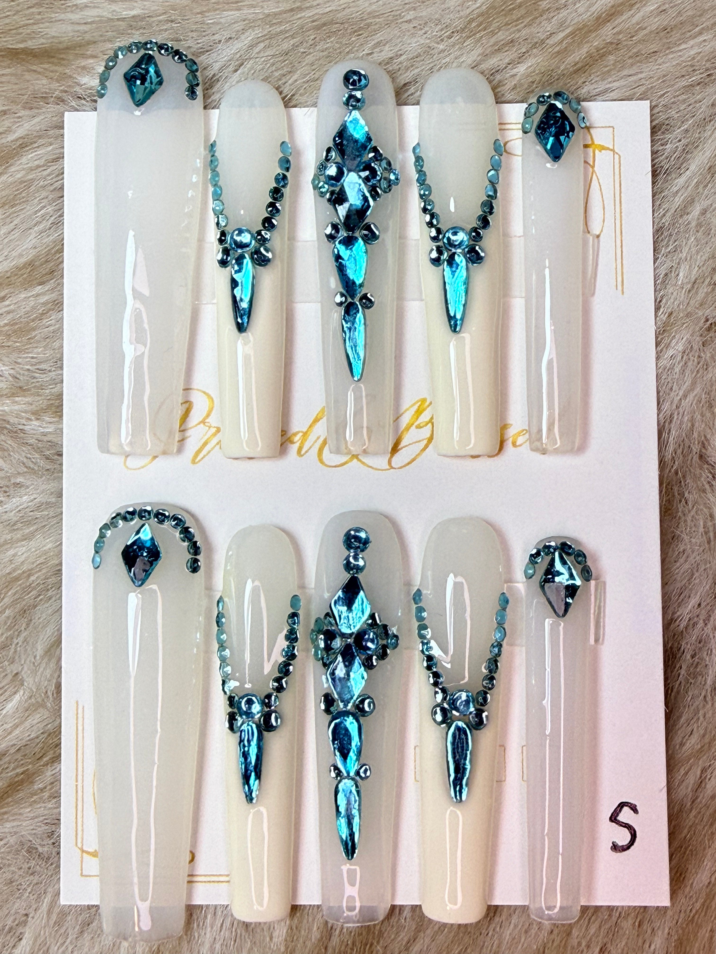 079 Ethereal Ice Queen - Luxury Press-On Nails