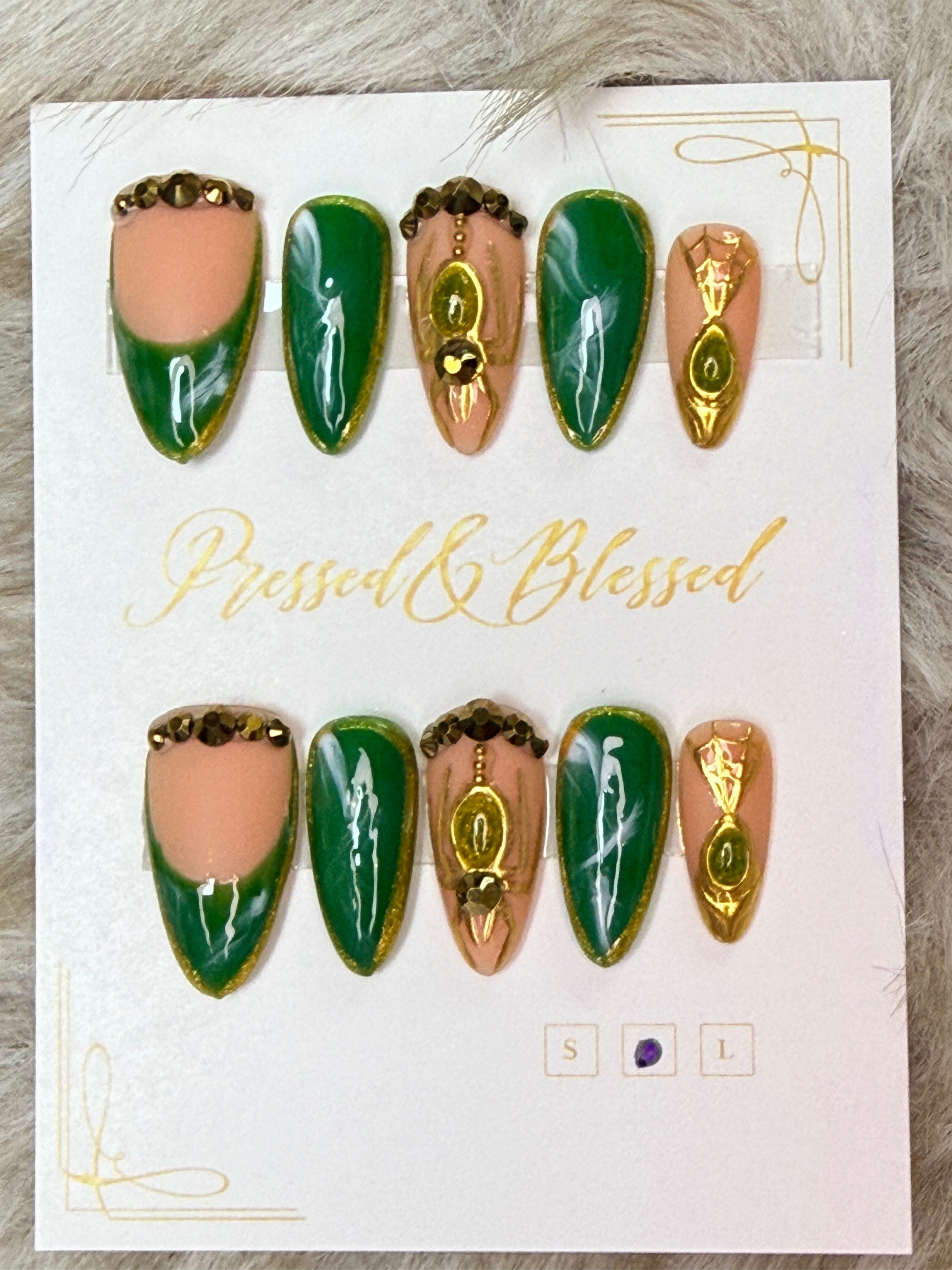 104 Emerald Envy - Luxury Press-On Nails