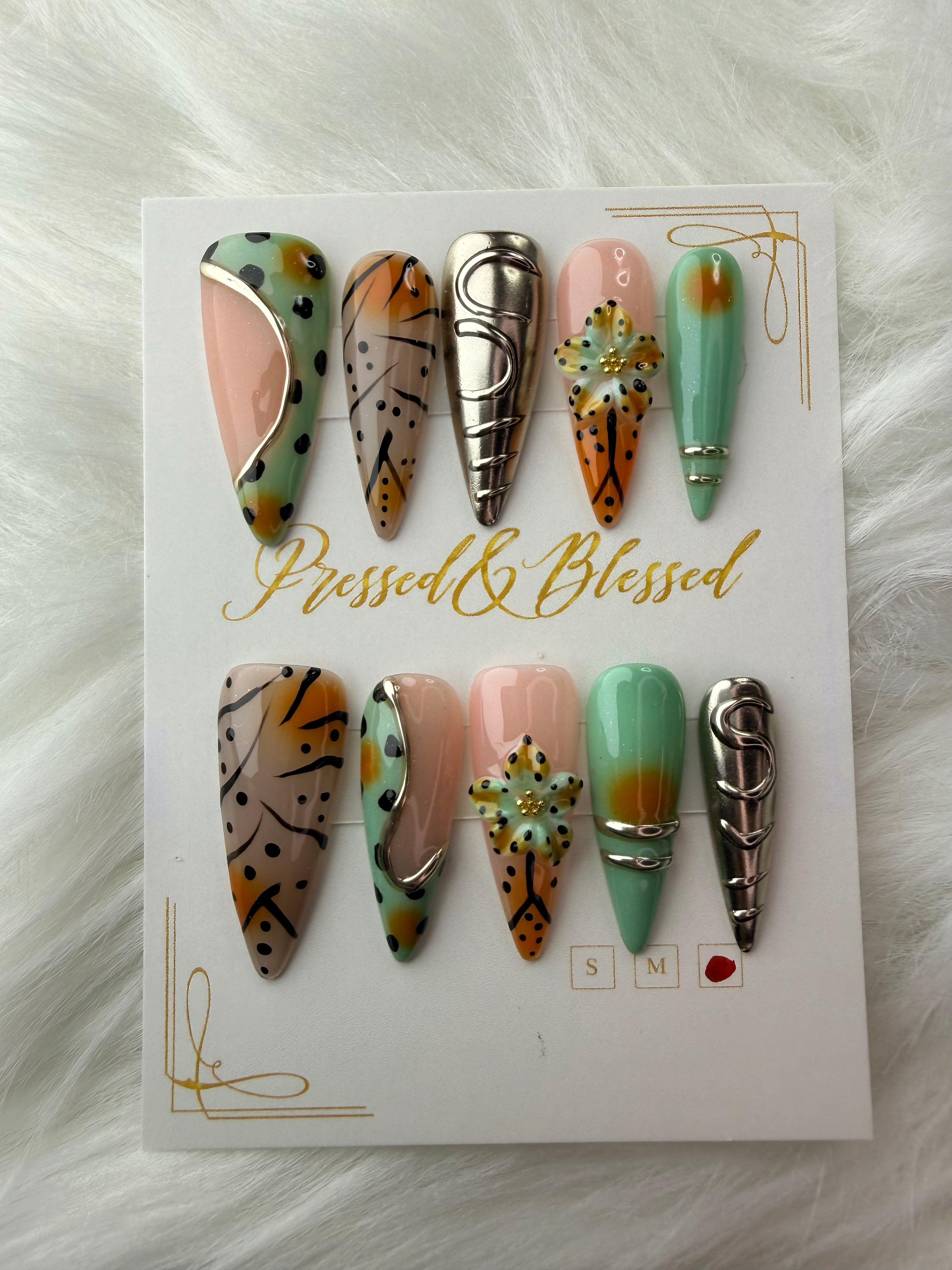 043 Abstract Oasis - Luxury Press-On Nails