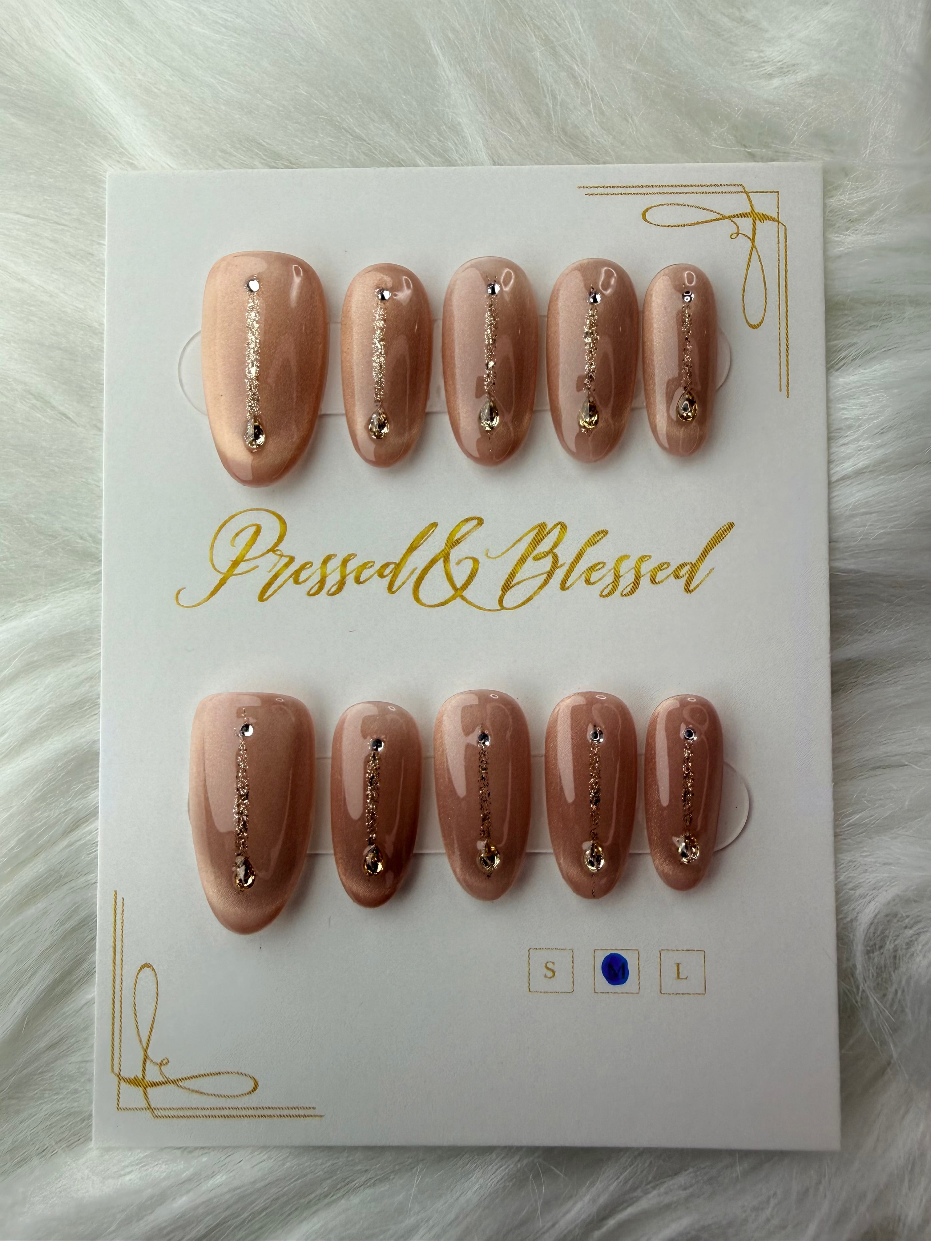 171 Golden Hourglass - Luxury Press-On Nails