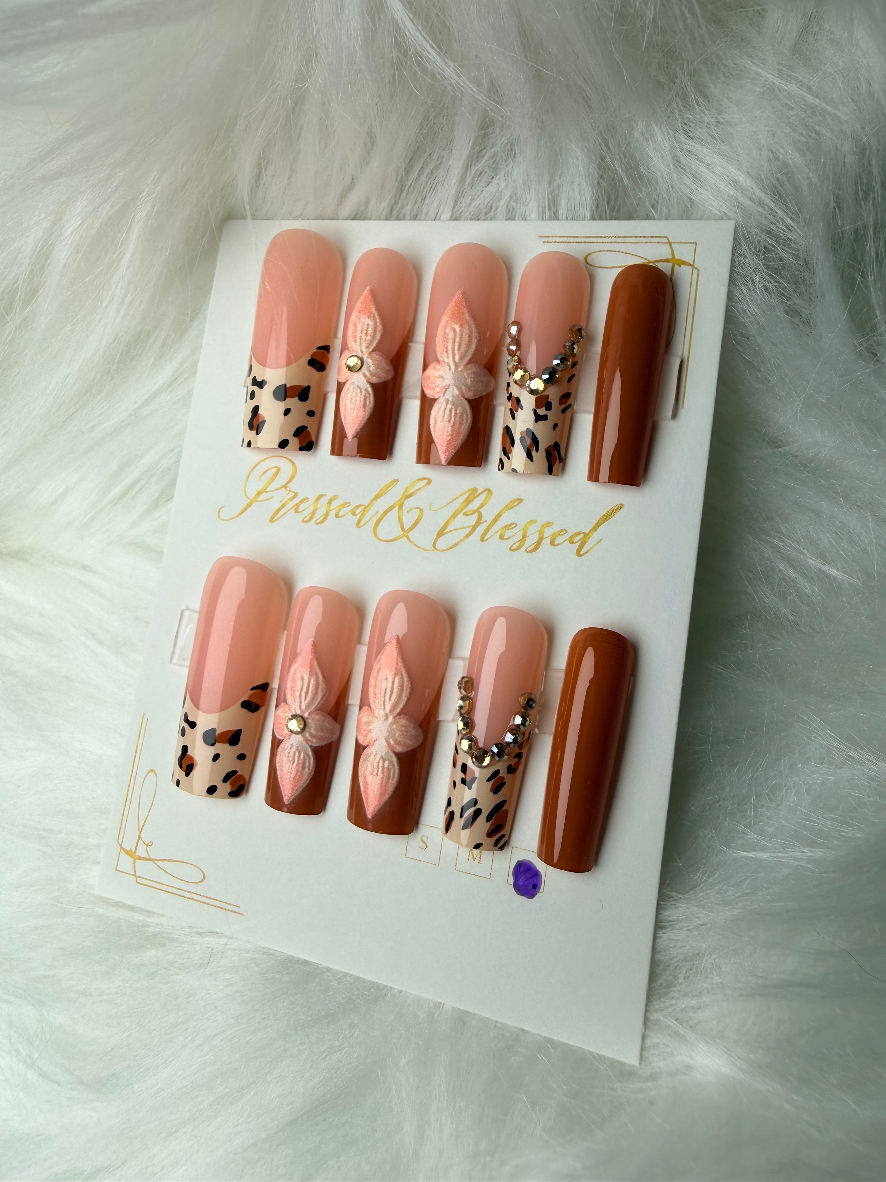 0025 Camila - Luxury Press-On Nails