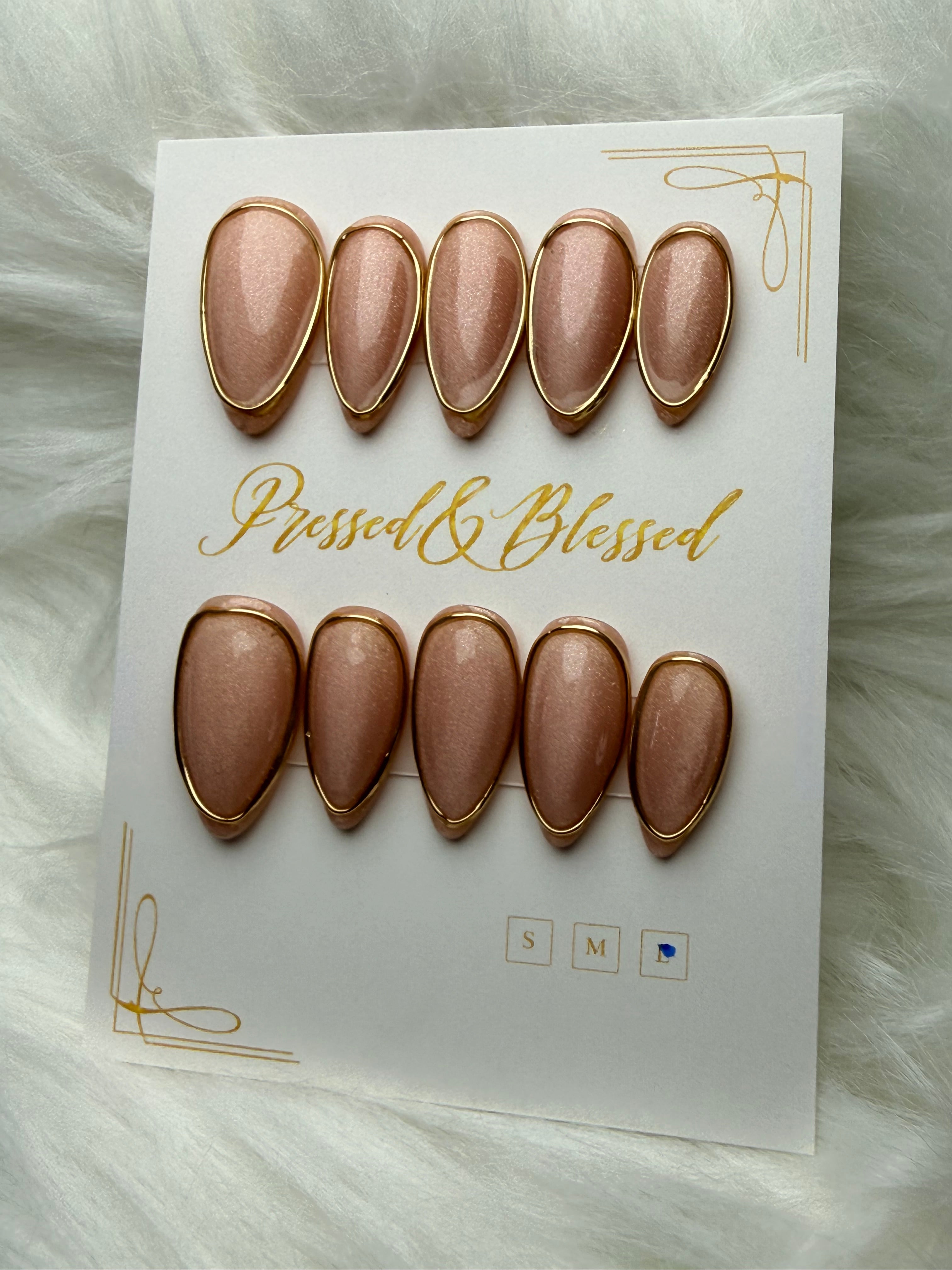 0022 Mia - Luxury Press-On Nails